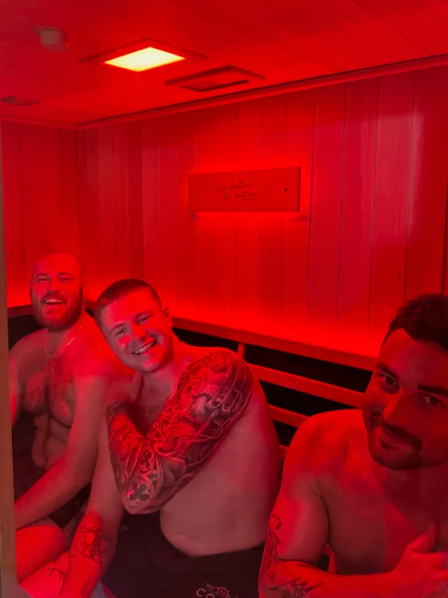 Putting your health first doesn’t have to mean hours spent doing it alone.

Sauna sessions are the perfect excuse to slow down and catch up with friends.

So next time you’re planning a catch up, why not add a little recovery into the mix?