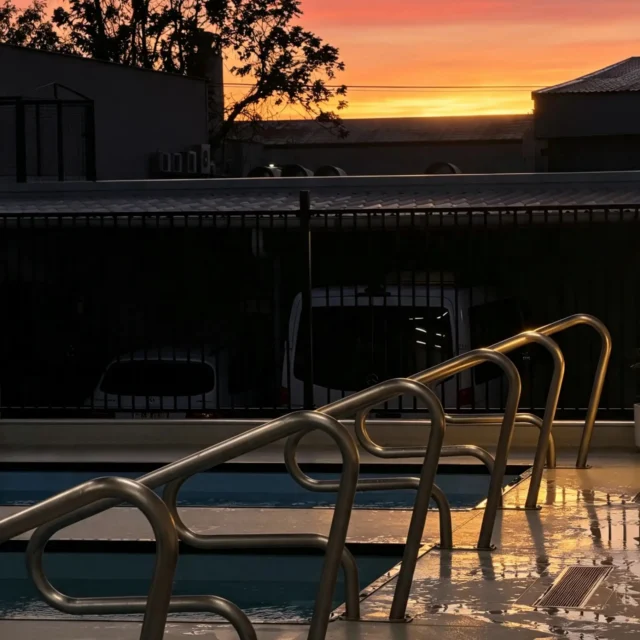 Sunday reset 🌅

What do you do on a Sunday to set yourself up for the week ahead?

We’re open until 6pm today, come set your week up right. 

#livebetterbebetter #sundayrituals #p3recovery