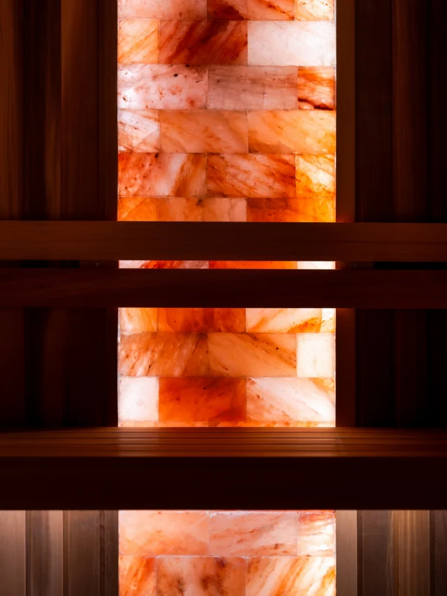 Turn up the heat, slow everything else down

Deep sweat. Full-body reset. The kind of recovery that leaves you feeling lighter, looser and completely switched off

Your sauna session is waiting at P3