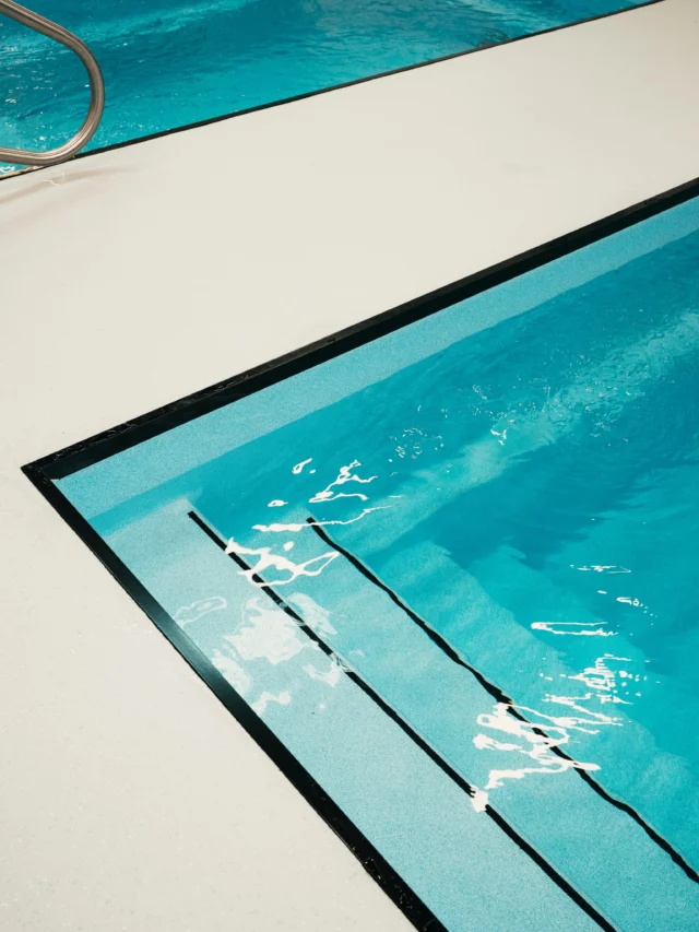 HOT DAYS CALL FOR COOLER RECOVERY 

Beat the heat and give your body the reset it deserves with a session in our Contrast Therapy Pools.

❄️ Cool down & refresh
💪 Support muscle recovery
🩸 Promote circulation
😌 Unwind and reset
🔥 Finish with the warmth of our magnesium pools

Whether you’re recovering from training, shaking off a busy week or just need an excuse to escape the heat the pools are calling. 

And don’t forget… FRIDAYS ARE BETTER WITH FRIENDS! 

Bring a friend in to experience the pools for FREE on Friday with code P3FFF.*

Your weekday reset starts here. 🧡

#P3Recovery #P3Stafford #ContrastTherapy #Recovery #ColdPlunge MagnesiumPools BrisbaneRecovery Stafford