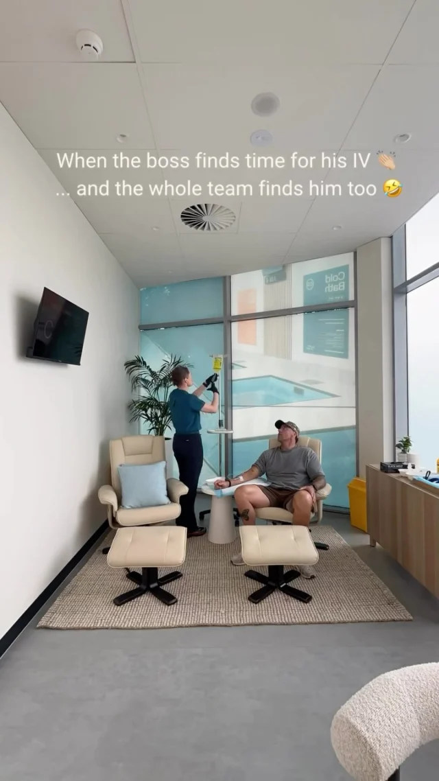 Can’t catch a break, poor guy 🤣 #p3recoveryshellharbour #ivvitamins #recovery